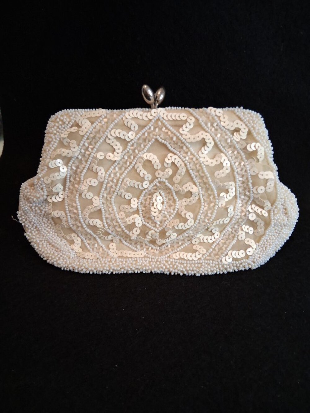 Vintage 1950s Hand Beaded Sequin Kiss Lock Clutch Evening Bag Ivory Cream Bridal - Picture 3 of 9